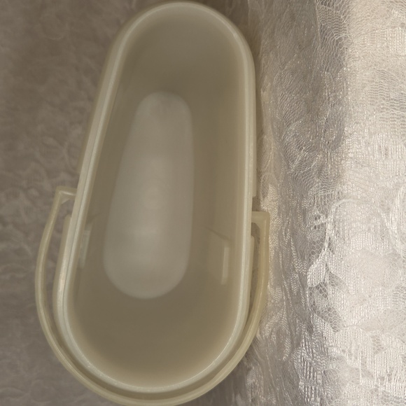 Tupperware: Pitcher - Picture 7 of 10